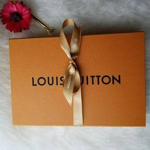 LOUIS VUITTON EMPTY GIFT BOX WITH RIBBON PURSE